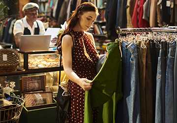 Top Tips for Shopping Vintage Clothing Online